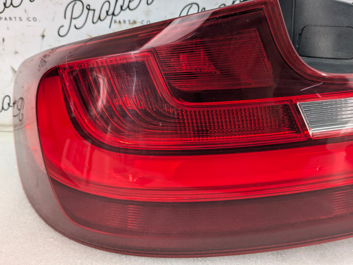 BMW F22 F23 228xi M240xi M235xi 230xi F87 M2 Pre-LCI Left/Driver Side Tail Light Assembly 7295427