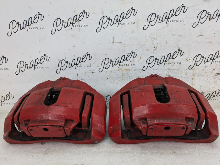 BMW E92 E93 E90 335xi 335i Front Brake Calipers 34116773201/34116773202