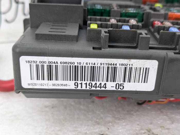 BMW E90 E91 E92 E93 3 Series Front Power Distribution Fuse Box 9119444