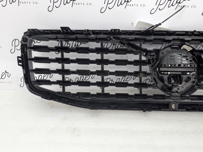 2021 Volvo V60 T6 R-Design Front Bumper Black Upper Grille 32132220