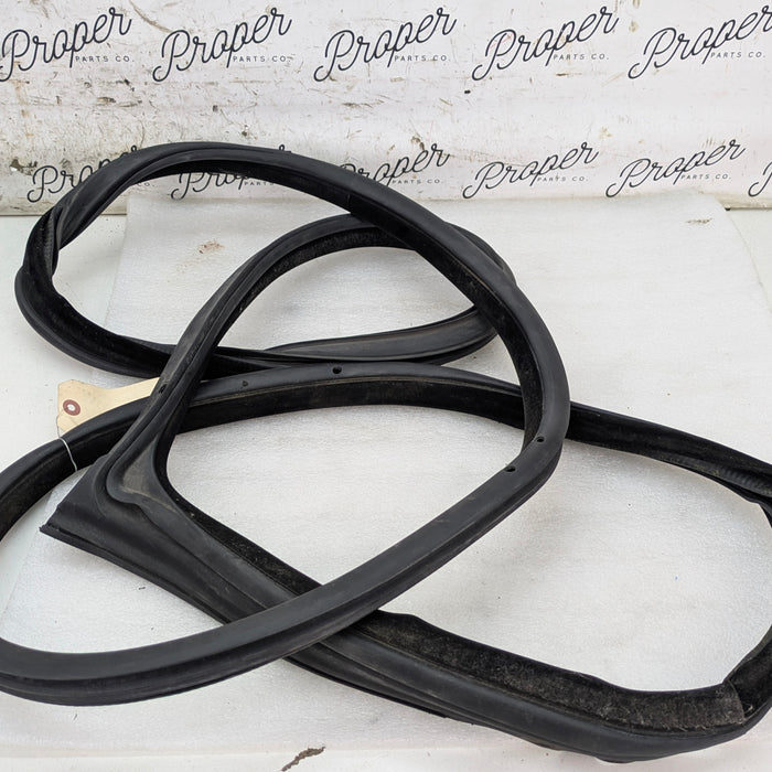 BMW F32 430xi 440xi 428xi 435xi Right/Passenger Side Rubber Door Seal Gasket Weatherstrip 7279742