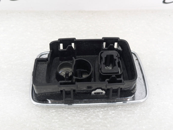 2021 Volvo V60 T6 R-Design Front Dome Light Lamp & Button 31457194