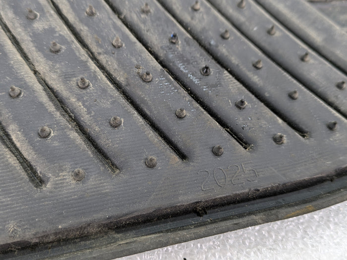 BMW E46 E90 E91 E92 E93 Rubber All Weather Floor Mat Passenger Front 82550151192