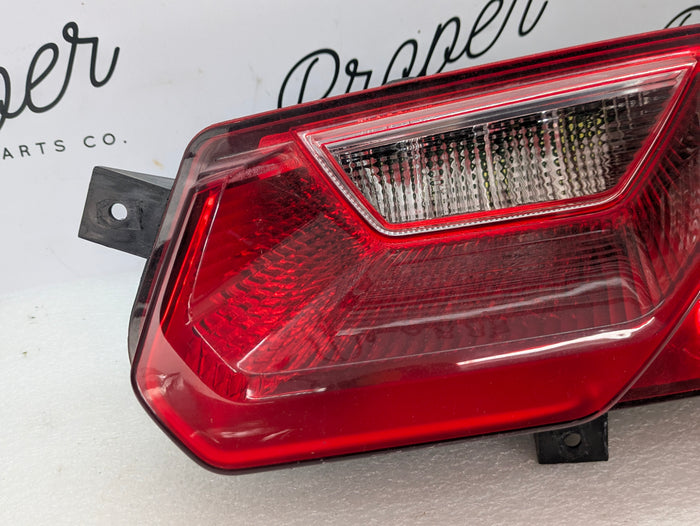 Chevrolet C7 Corvette Stingray Rear Right/Passenger Side Tail Light 23170470