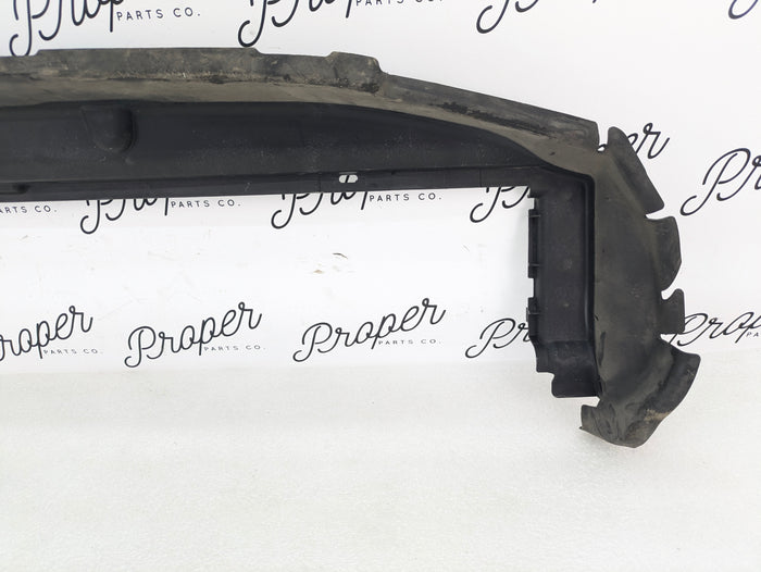 2021 Volvo V60 T6 R-Design Radiator Support Air Duct Seal 31455591