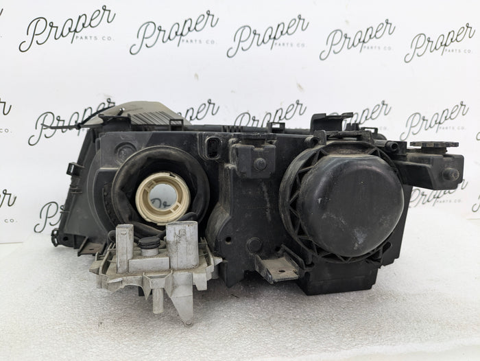 BMW E46 330i 325i Sedan Wagon LCI Front Right Bi-Xenon Headlight 6910978 *For Parts*