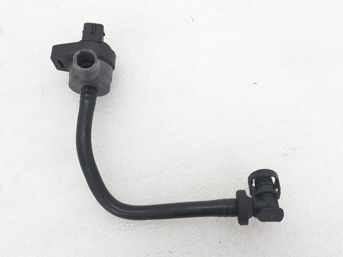 BMW E90 3 Series Fuel Tank Ventilation Hose & Valve 7636153