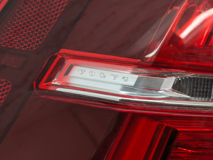 2021 Volvo V60 T6 R-Design Rear Left/Driver Side Outer Tail Light 32291360