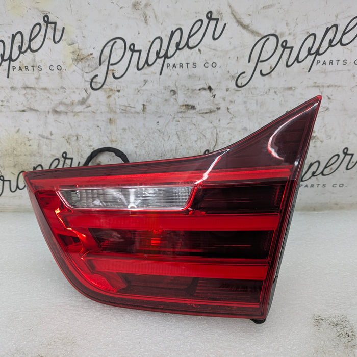 BMW F32 F36 F33 435xi 428i 440i 428i Pre-LCI Right/Passenger Side Inner Tail Light 7296102