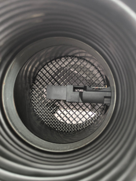 BMW E60 E61 M5/E63 E64 M6 Left/Driver Side Intake Air Box Filter Housing Top & MAF 13717853884/7834213 *DAMAGED*