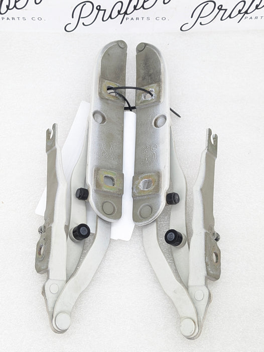 BMW E46 M3 330ci 328ci 325ci 323ci 320i Coupe/Sedan Trunk Lid Hinge Set Pair Left Right Alpine White 300 8220073/8220074