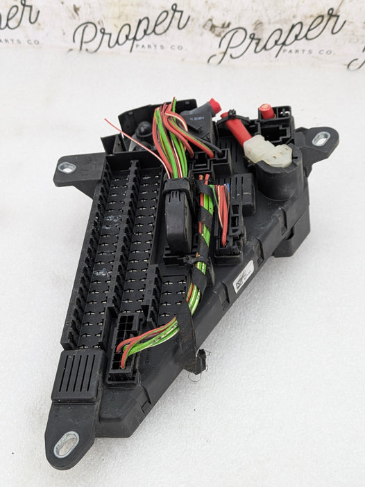 BMW E60 E61 E63 E64 5 Series Trunk Power Distribution Fuse Box 6906618/6906619