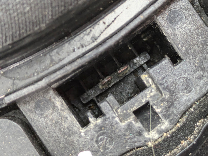 BMW E60 E61 530xi M5 550i 545i L7 Logic 7 Right Subwoofer Speaker 6919358