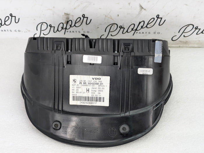 BMW E90 E93 E92 335xi 335i Instrument Gauge Cluster Speedometer KPH 9242368