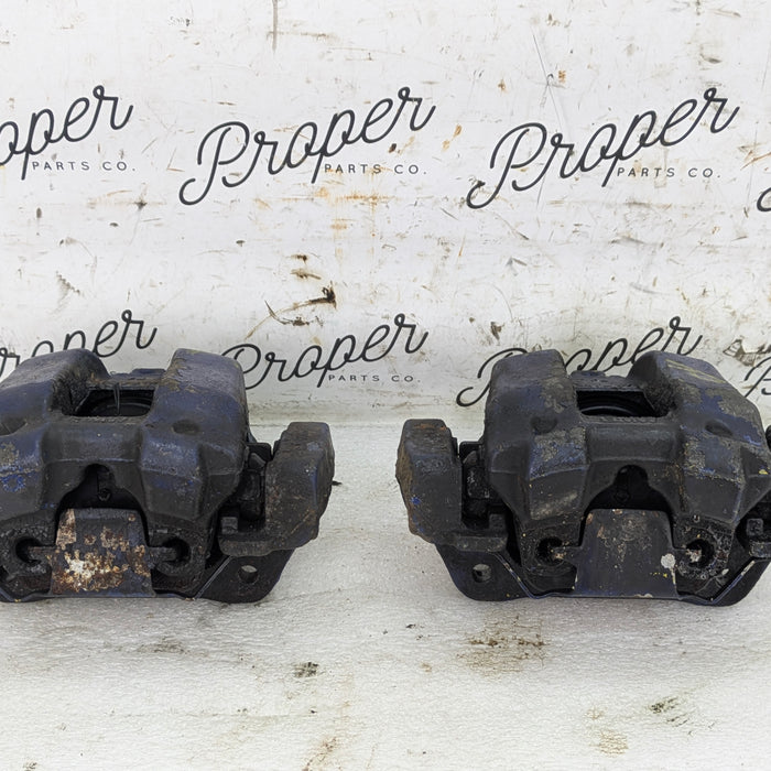 BMW F22 F23 228xi 228i 230xi 230i Front Left/Right Brake Caliper Set 34116857687/34116857688