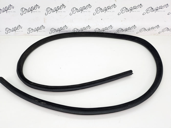 BMW E93 335is 335xi 335i 328xi 328i M3 Right/Passenger Side Rubber Door Seal Gasket 51767162404