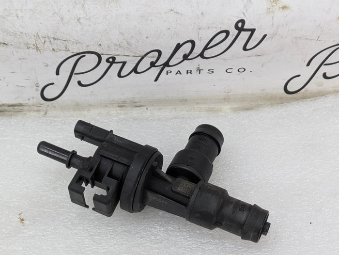 BMW F36 F32 F30 F31 F33 F34 440xi 430xi B58 B48 B46 Gas Fuel Tank Breather Valve 7643106