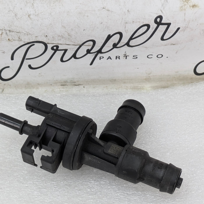 BMW F36 F32 F30 F31 F33 F34 440xi 430xi B58 B48 B46 Gas Fuel Tank Breather Valve 7643106