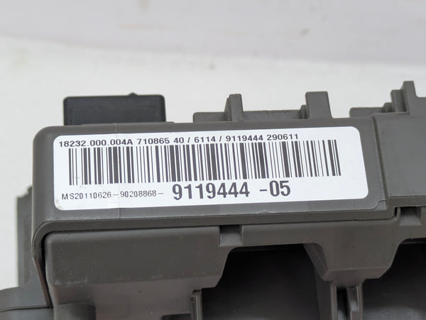 BMW E90 E91 E92 E93 335xi 330xi 328xi 325xi 323i Front Power Distribution Fuse Box 9119444