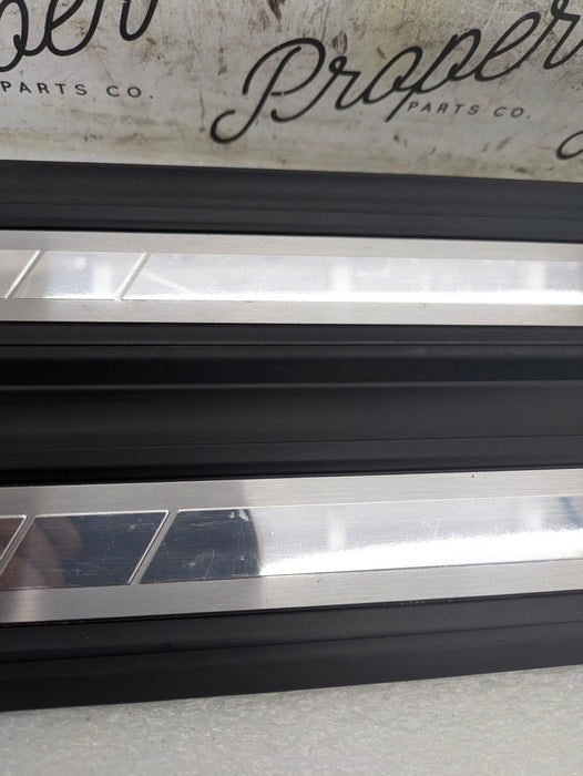 BMW G22 430ix 440ix M Sport Left/Right Driver/Passenger Door Sill Trim Set Pair 8077315 *DAMAGED*