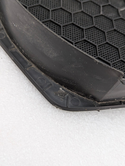 Chevrolet C7 Corvette Stingray Left/Driver Side Door Audio Speaker Grill Trim APY44525 *DAMAGED*