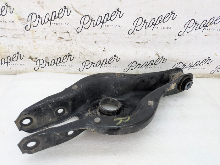 BMW F30 F31 F32 F33 F34 F36 3 & 4 Series Right/Left Rear Spring Perch Control Arm 6867540/6867541