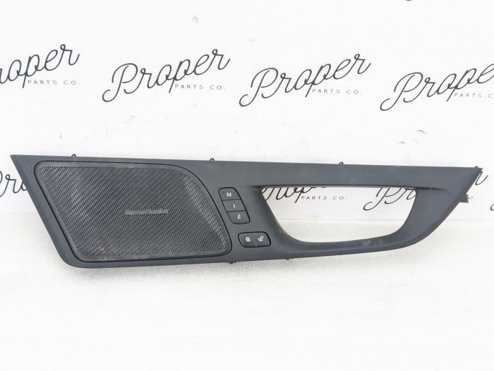 2021 Volvo V60 T6 R-Design Front Right Door Handle Trim & Seat Memory Switch 31490203/31489631