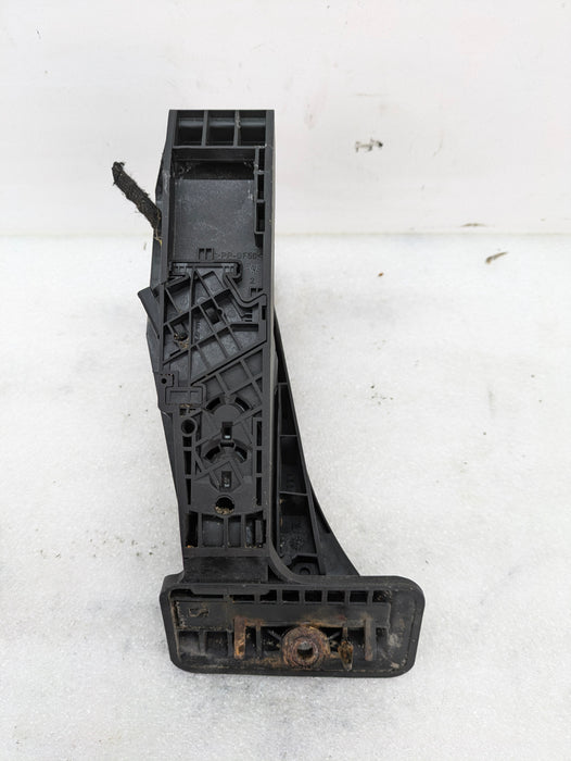 BMW E90 E91 E92 E93 335xi Manual Transmission Accelerator Throttle Gas Pedal 6852643