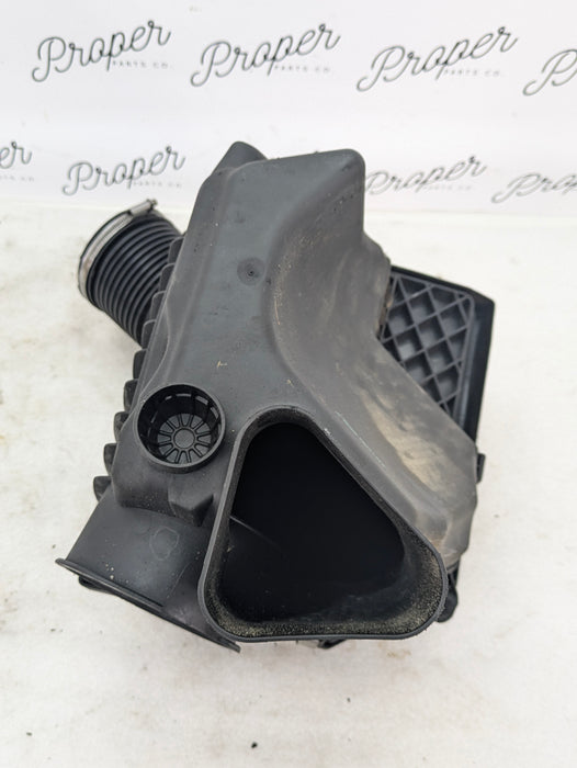 BMW E60 E61 M5/E63 E64 M6 Right/Passenger Side Intake Air Box Filter Housing & MAF 7839023/7834213