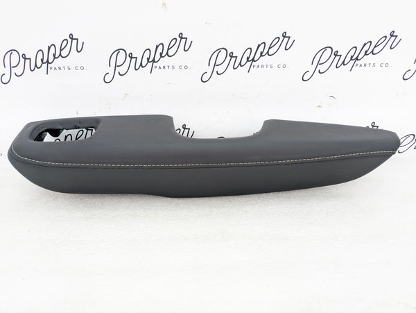 2021 Volvo V60 T6 R-Design Right/Passenger Side Front Door Arm Rest Handle