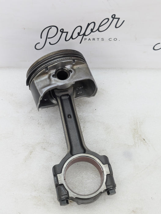Chevrolet C7 Corvette Stingray Z51 LT1 Gen V Engine Right Side Piston & Connecting Rod #4 12654243 *NOTE*