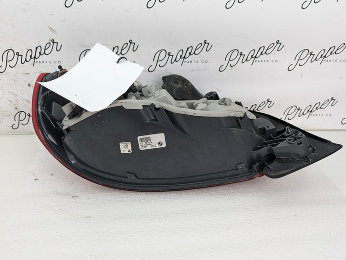 BMW F22 F23 228xi 230xi M235xi M240xi F87 M2 Pre-LCI Right/Passenger Side Tail Light Assembly 7295428