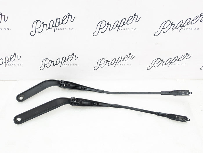 BMW E82 E88 135i 128i Left & Right Windshield Wiper Arms Set Pair 7169971/7169972