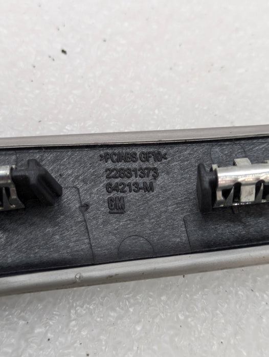Chevrolet C7 Corvette Stingray Right/Passenger Side Door Open Switch/Button & Silver Trim 22831373/22967910