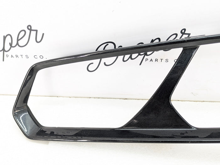 Chevrolet C7 Corvette Stingray Rear Right/Passenger Side Tail Light Surround Trim 23406885 *NOTE*