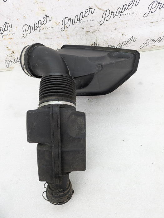 BMW G20 G22 G23 G26 330ix 330ex 430ix B46 Engine Intake Filtered Air Pipe With Resonator 8656981