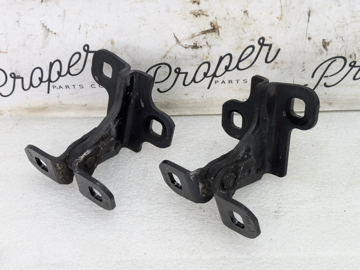 Chevrolet C7 Corvette Stingray Z51 Left/Driver Side Door Upper & Lower Hinge Set Pair