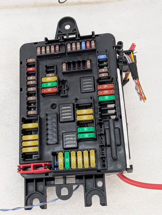 BMW F32 F30 F31 F33 F34 F36 430xi 440xi 435xi 428xi Rear Power Distribution Module/Fuse Box 9389070