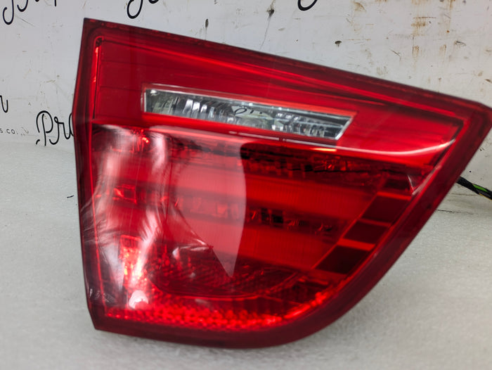 BMW E90 335xi 328xi 325xi 323i LCI Left/Driver Side Rear Inner Trunk Tail Light 7289427