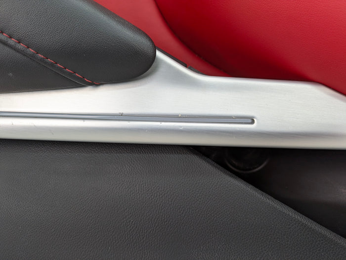 2018 Chevrolet 6th Gen Camaro 2SS Right/Passenger Side Door Panel Card Black/Adrenaline Red (H16) W/Bose 84165451