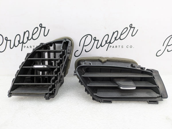 Chevrolet C7 Corvette Stingray Left/Driver Side Dashboard HVAC Air Vent Pair 23302471/23302481