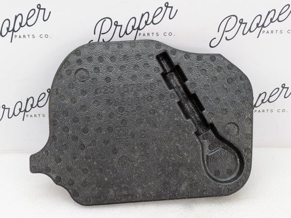 Chevrolet C7 Corvette Stingray Tow Hook Storage Foam Passenger Side Floor Carpet Support 23167549