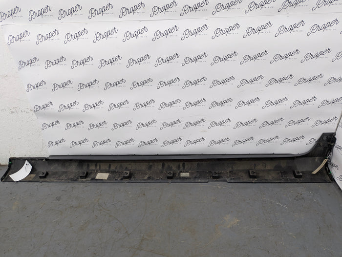 2021 Volvo V60 T6 R-Design Right/Passenger Side Skirt Osmium Gray Metallic (714) 31448912