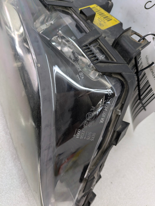 BMW E46 330i 325i Sedan Wagon LCI Front Right Bi-Xenon Headlight 6910978 *For Parts*