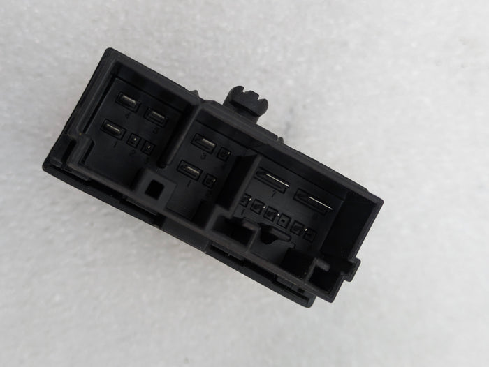 BMW E92 335is 335xi 335i 328i 328xi Left/Driver Side Seat Belt Handover & Module 9165377/9167237