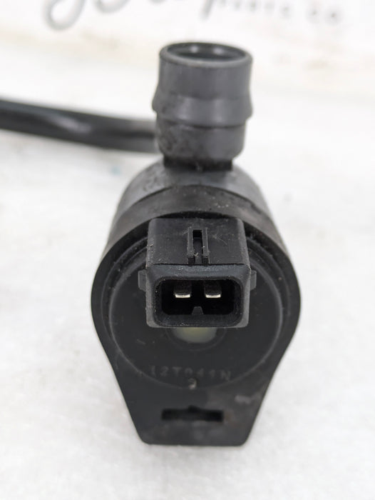 BMW E92 335xi N55 Fuel Tank Ventilation Valve Pipe Breather 7636149