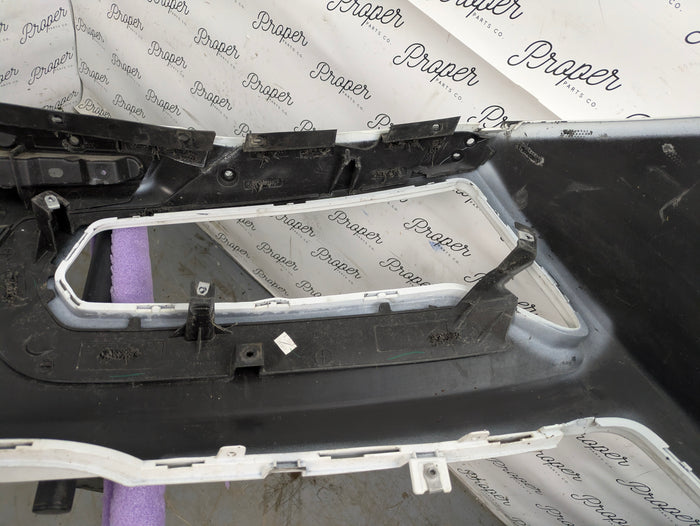 Chevrolet C7 Corvette Stingray Upper Rear Bumper Cover Arctic White (G8G) 84139444/84411653 *DAMAGED*
