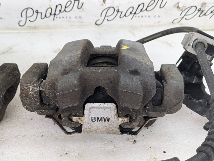 BMW F22 F23 228xi 228i 230i 230xi Front Left/Right Brake Caliper Set 34116857687/34116857688