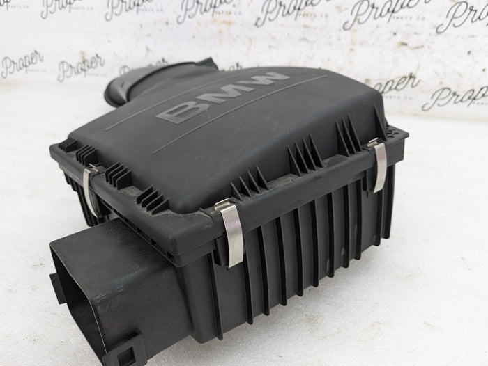 BMW E92 E90 E93 335xi 335i E82 E88 135i N55 Engine Intake Air Box Filter Housing 7599284