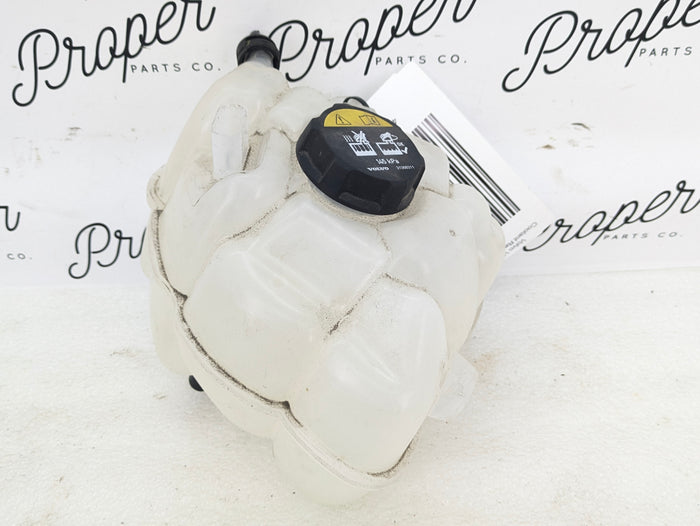 2021 Volvo V60 T6 R-Design Coolant Reservoir Expansion Tank Bottle 31465682
